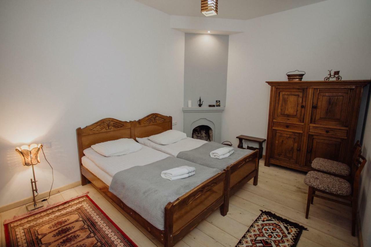 Larda Hotel Mestia Exterior photo