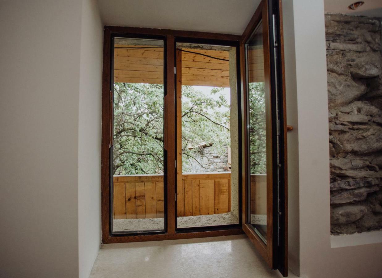 Larda Hotel Mestia Exterior photo