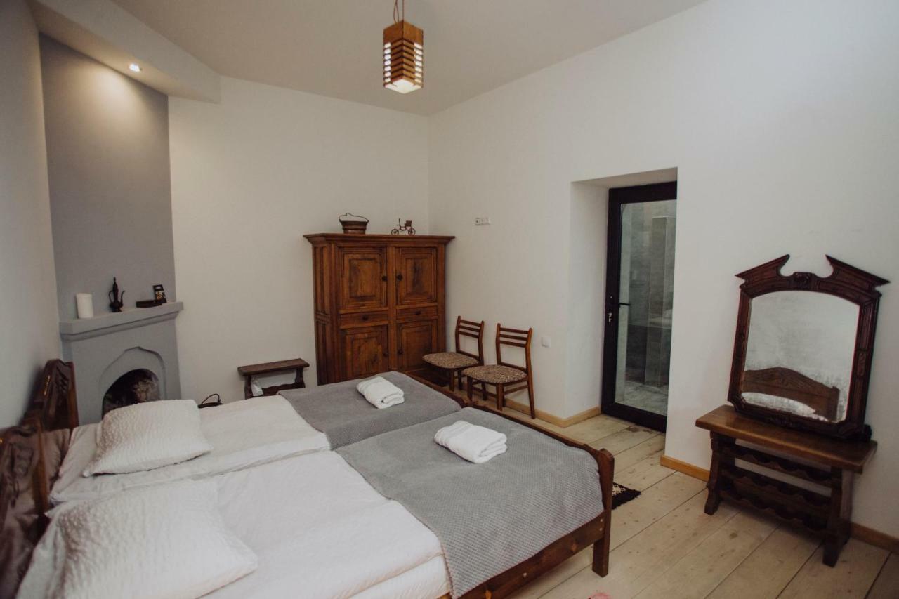 Larda Hotel Mestia Exterior photo
